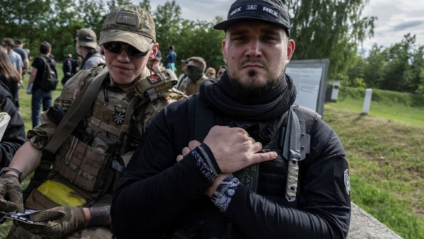Die paramilitärische Anti-Putin-Gruppe sagt, dass es weitere Überfälle geben wird