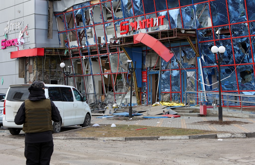Einkaufszentrum in Belgorod von Raketenangriff getroffen Bild: Reuters