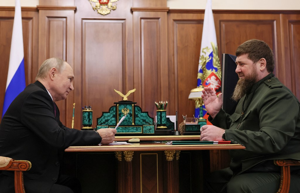 Herr Putin und Ramsan Kadyrow letztes Jahr in Moskau Sputnik/Mikhail Metzel über Reuters