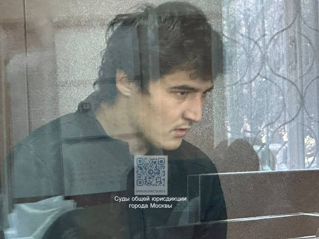 Muhammad Sharipzoda sitzt im Gericht hinter einer Glaswand Pressebüro des Moskauer Stadtgerichts/Reuters